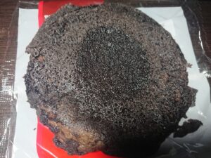 平焼きブラックメロンパン